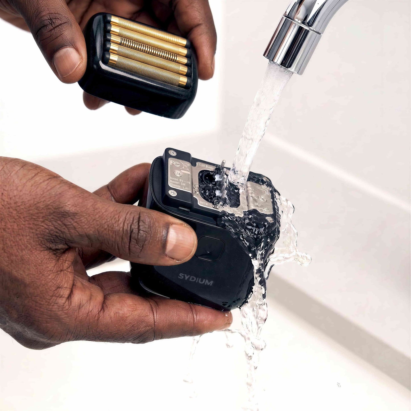 Lito Five Titanium: Ultra-Performance 5-Blade Electric Shaver with Titanium-coated